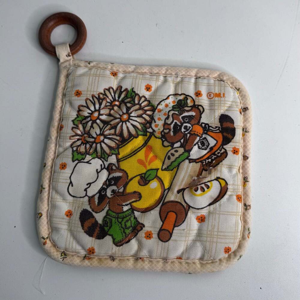 Vintage 1970s Racoons Baking Potholder Brown Yellow Wooden Ring Cottagecore